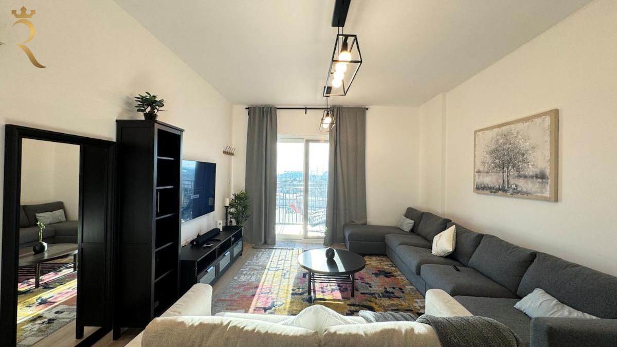 Yas Island 1br Cozy And Comfortable For 3 Apartment